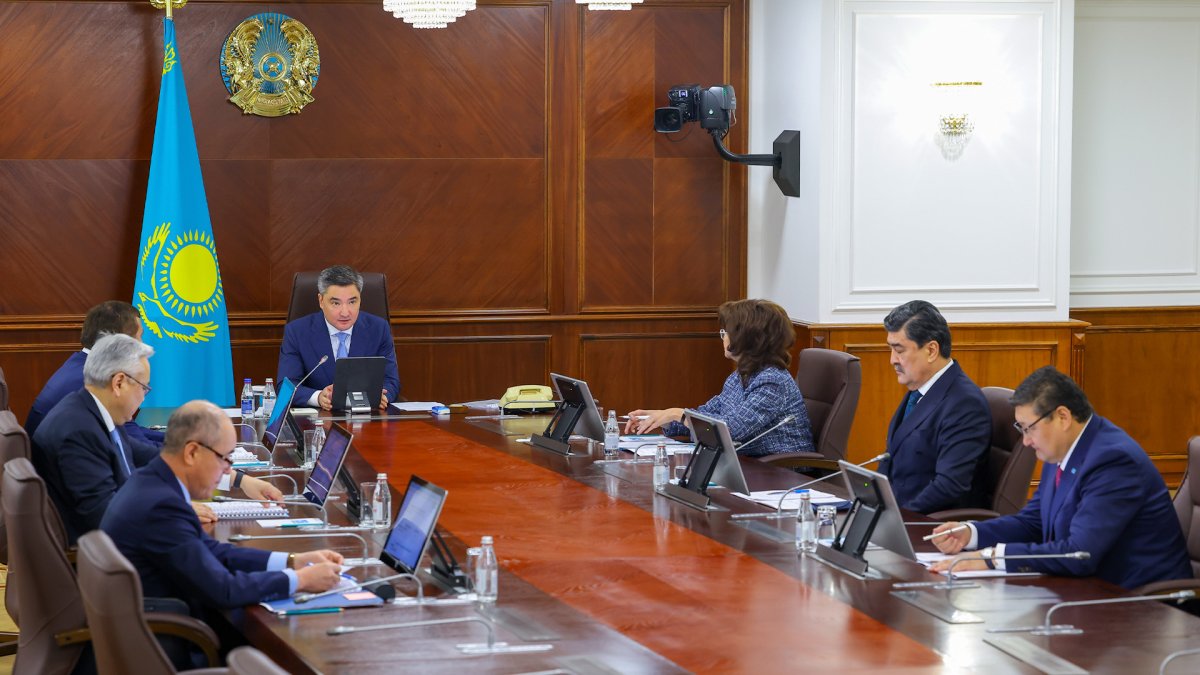 Үкіметте Президенттің «Таза Қазақстан» бастамасын жүзеге асыру бойынша отырыс өтті