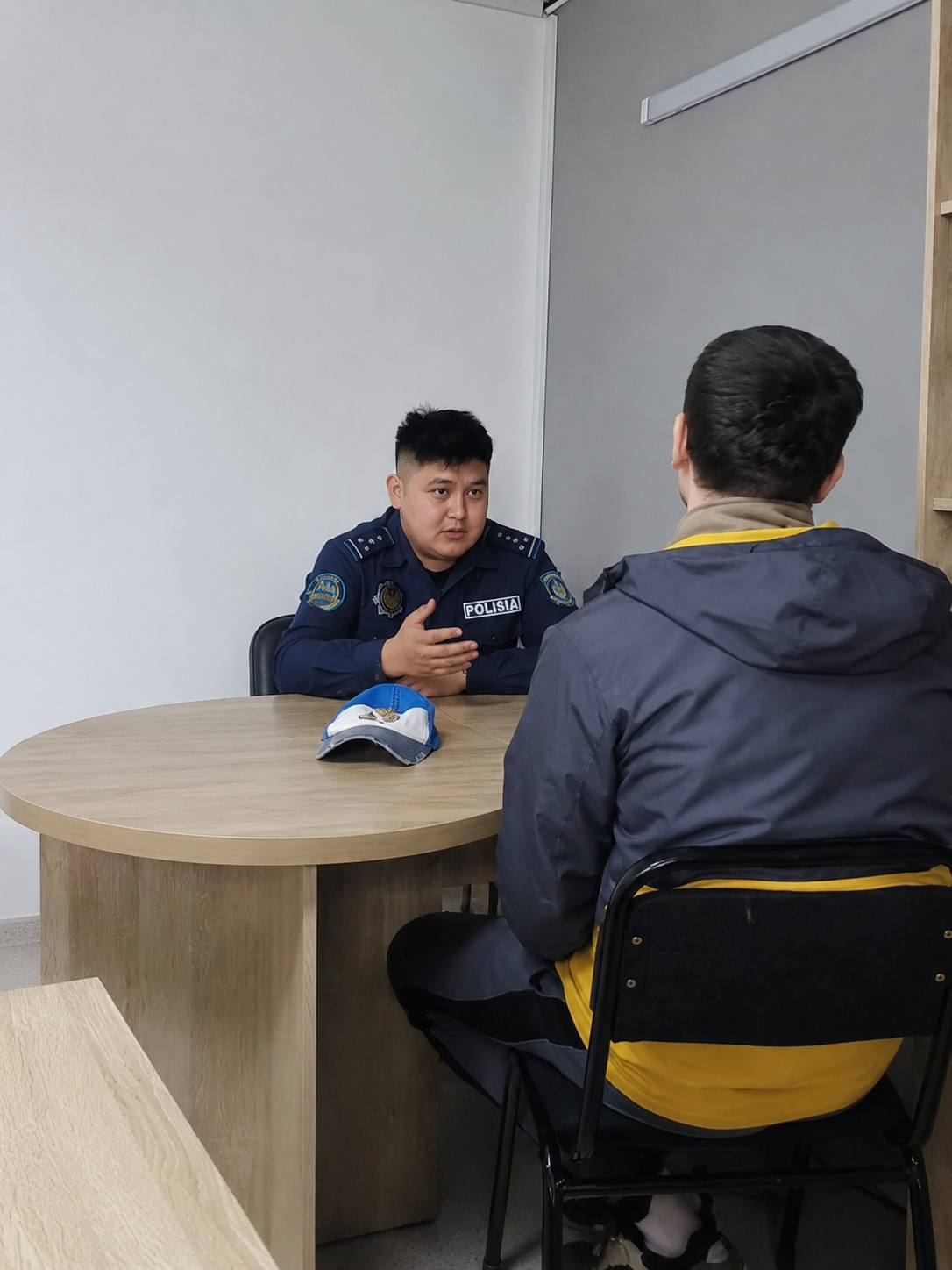 Семей қаласындағы аулалардың бірінде қоғамдық тәртіпті бұзған ер адамның жеке басы анықталды.