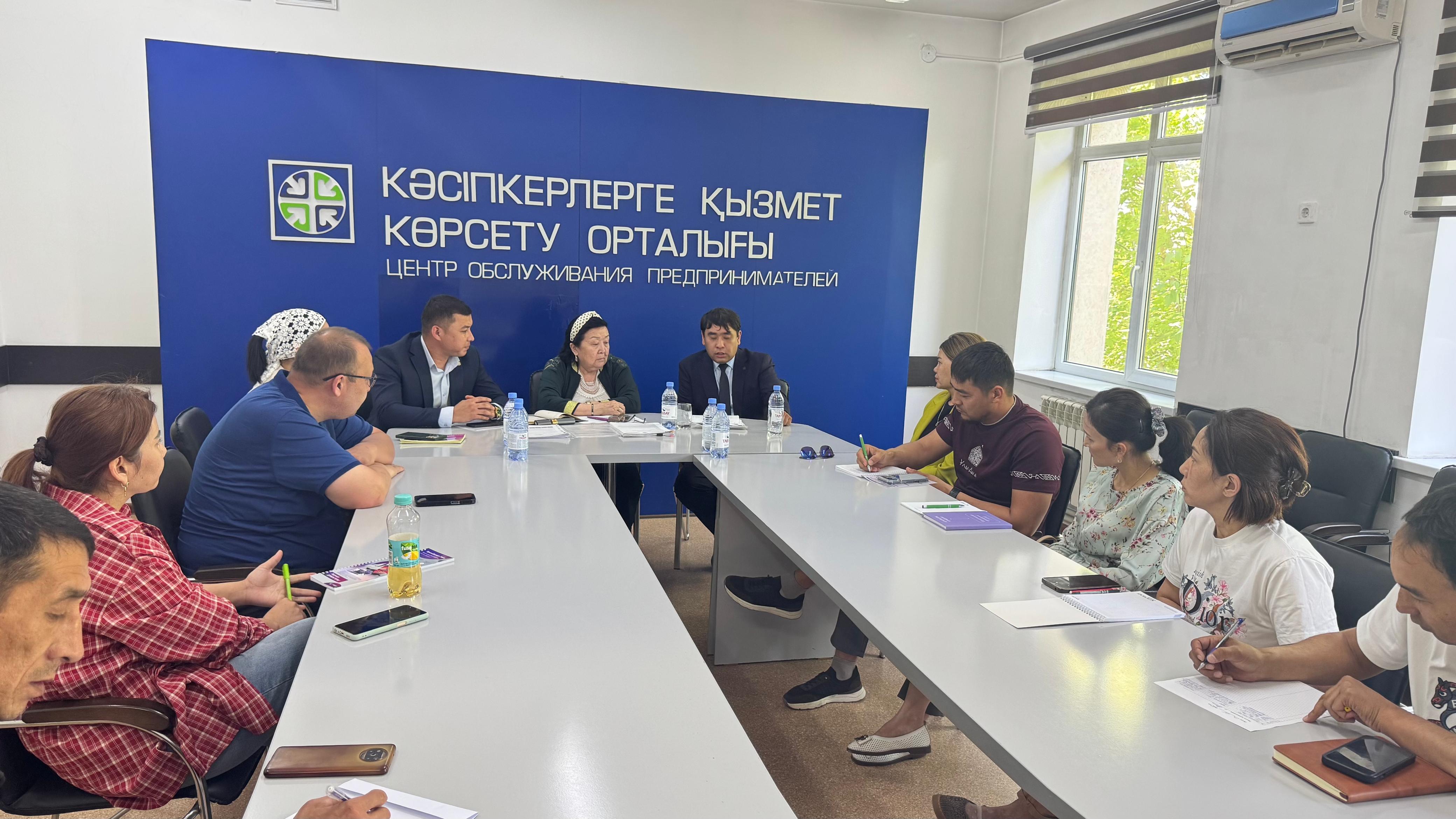 🔰 АРЫС: МЕДИЦИНА ҰЙЫМДАРЫНЫҢ ӨКІЛДЕРІМЕН ЕҢБЕК ҚАТЫНАСТАРЫ САЛАСЫНДАҒЫ ҚҰҚЫҚТАРЫ МЕН МІНДЕТТЕРІ ТАЛҚЫЛАНҒАН ДӨҢГЕЛЕК ҮСТЕЛ ӨТТІ