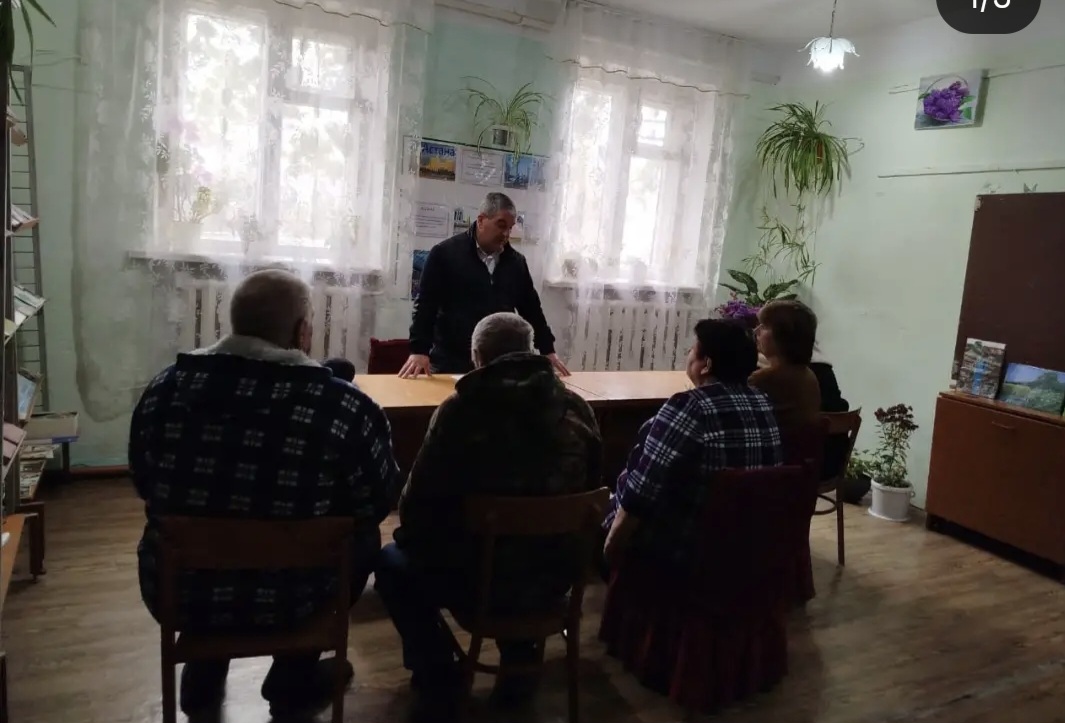 Новобратск  ауылдық  округі әкімінің Буденовка ауылының тұрғындарымен есептік кездесуі
