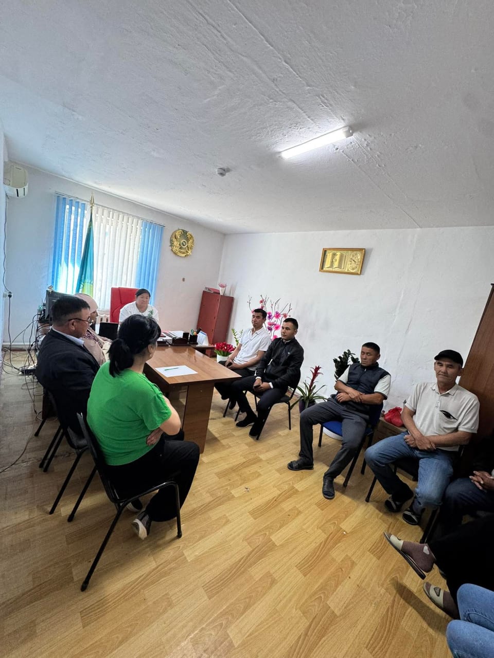 Аққұм ауыл әкімі мен мекеме қызметкерлері және ауыл тұрымен кездесу өткізді.