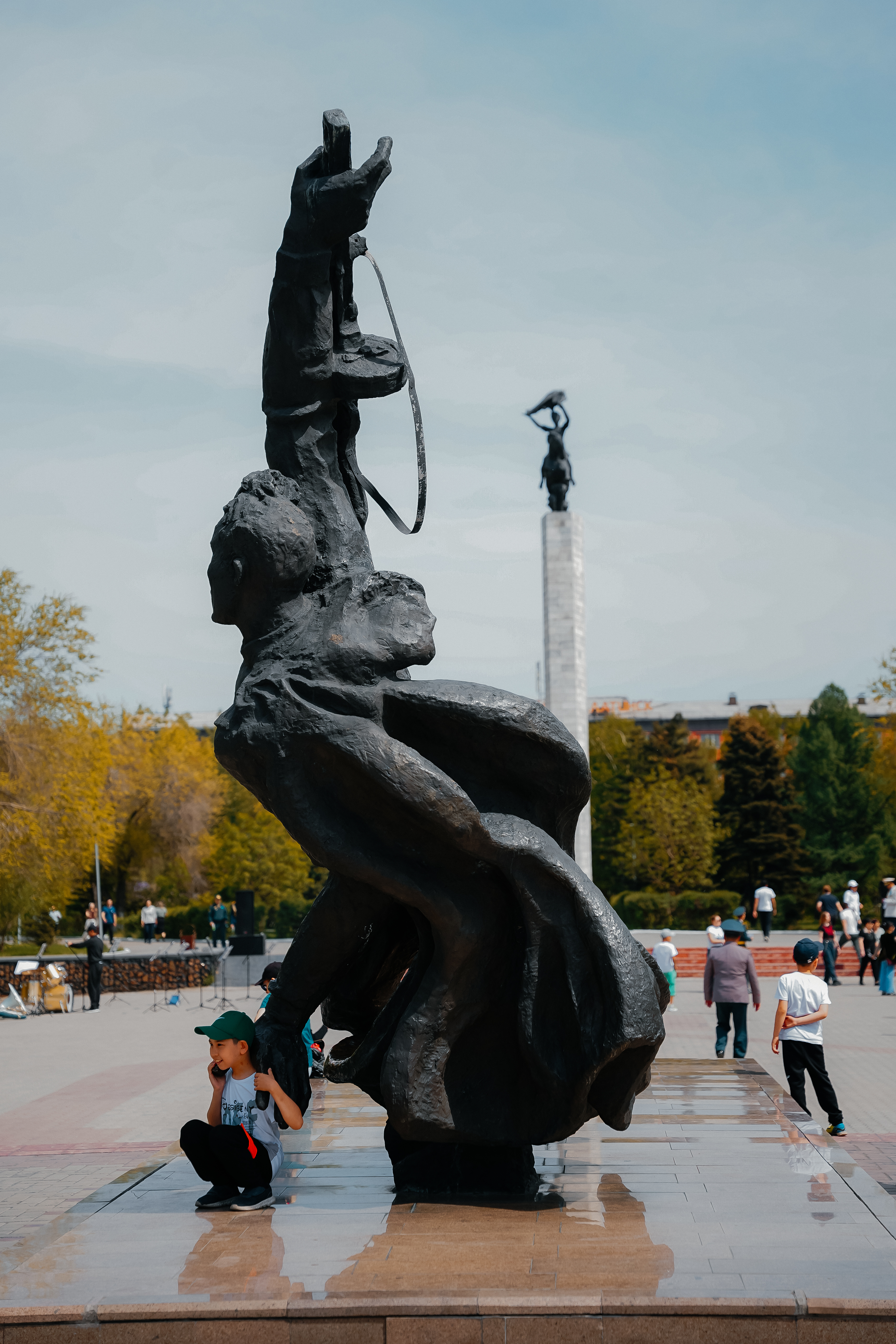 Ұлы Жеңіс күні қарсаңында «Жеңіс лентасы» акциясы ұйымдастырылды