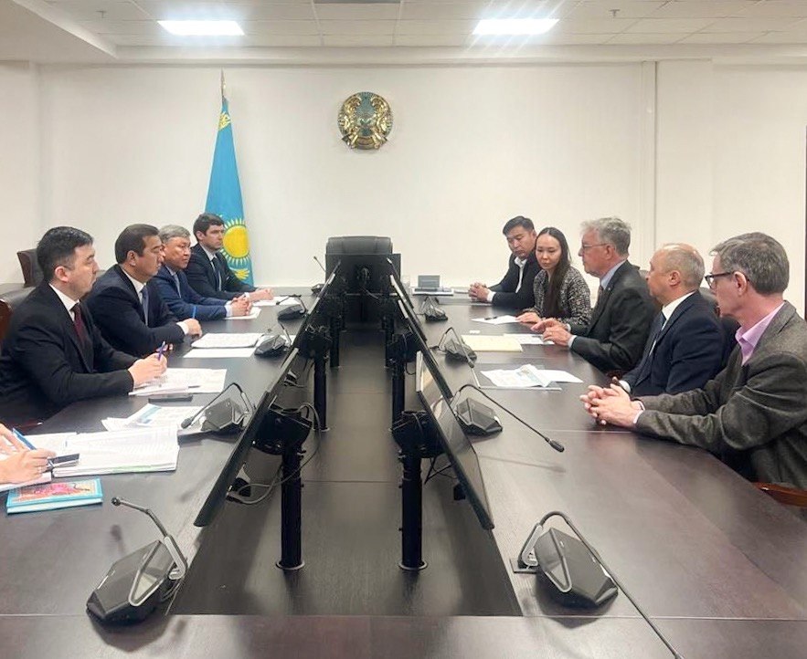 Айдарбек Сапаров профессор Род Уингпен аграрлық геномиканы дамыту мәселесін талқылады