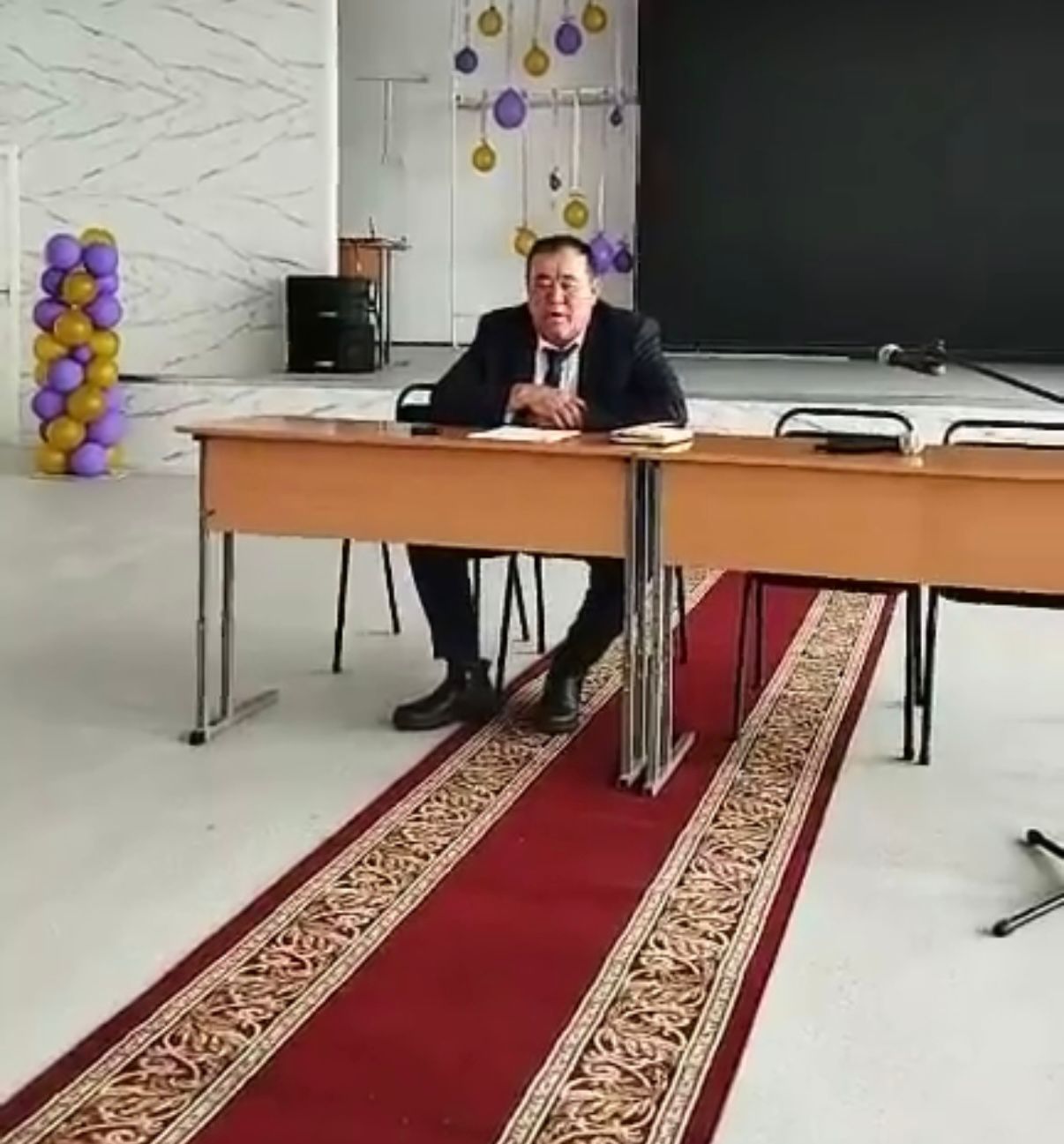 Есеп беру кездесуі.
