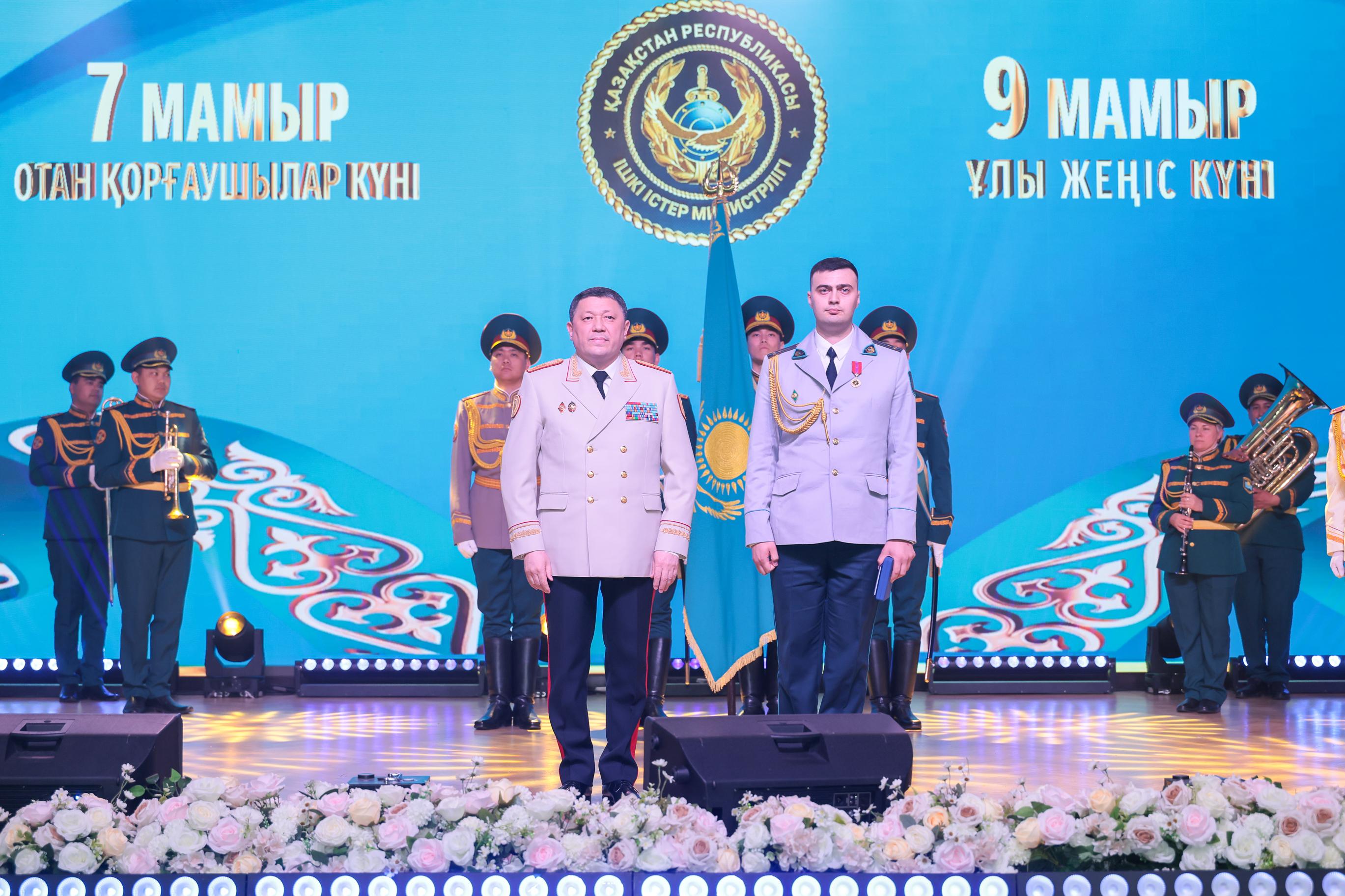 Ақмола полицейі адамдарды құтқарғаны үшін жоғары мемлекеттік наградаға ие болды