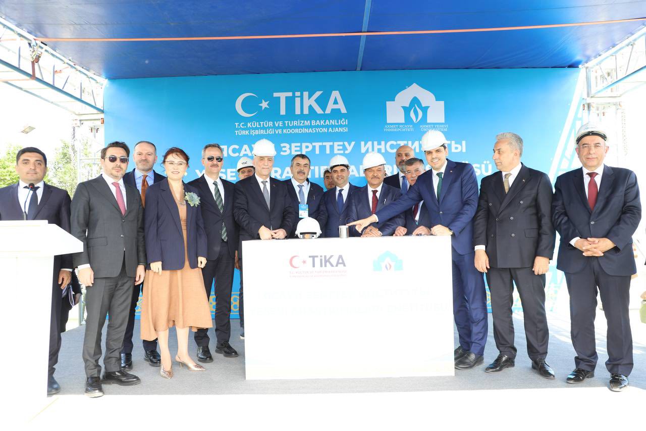 ТҮРКІСТАНДА ЯСАУИ ҒЫЛЫМИ-ЗЕРТТЕУ ИНСТИТУТЫНЫҢ КАПСУЛАСЫ САЛЫНДЫ