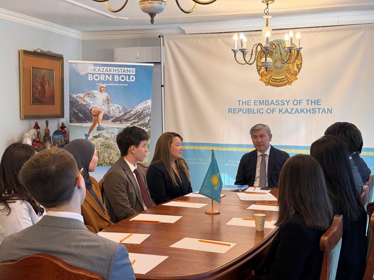 Қазақстанның Мажарстандағы Елшілігінде IDSA қауымдастығымен кездесу өтті