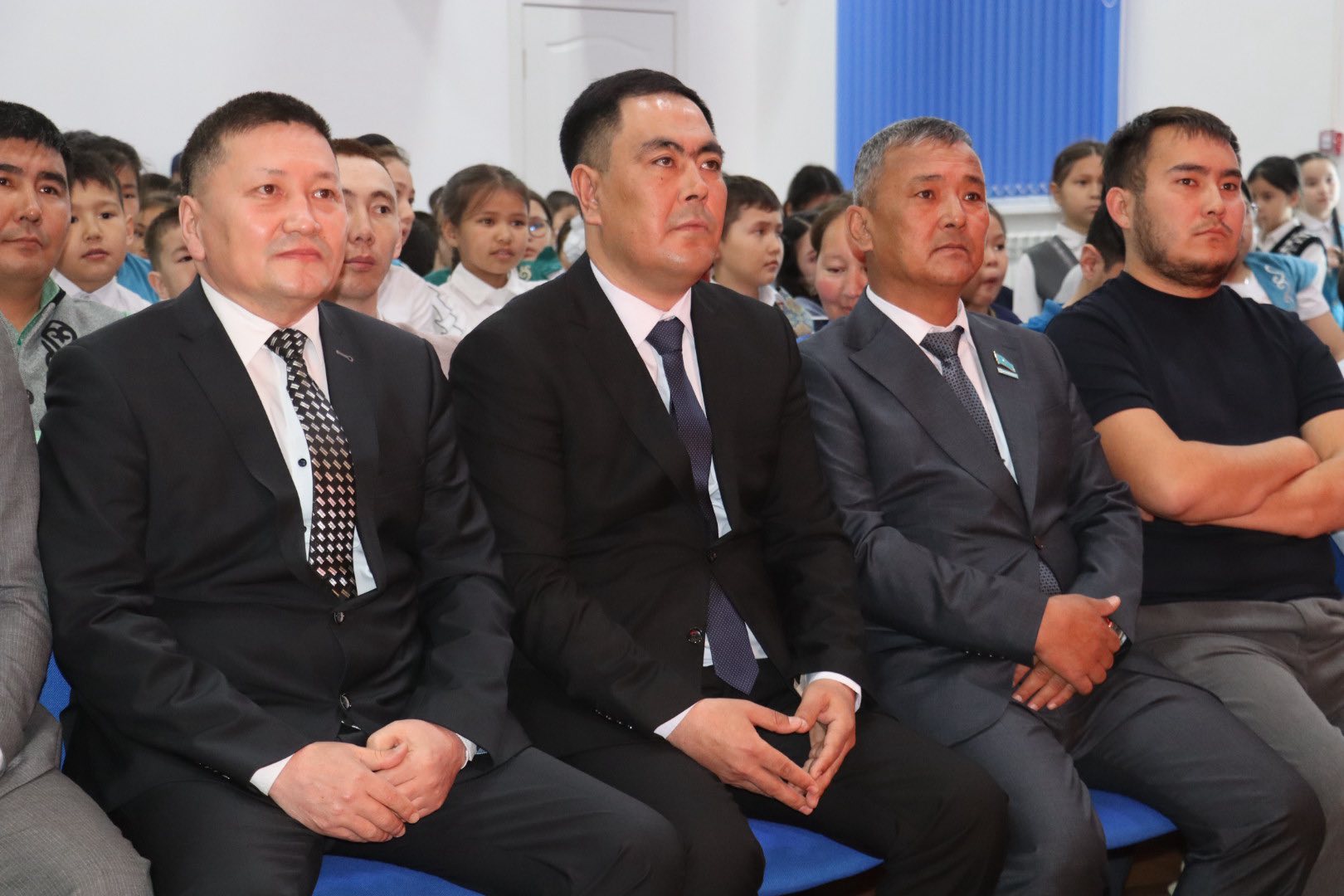 Шөптікөл мәдени-спорт кешені базасында тоғызқұмалақтан балалар және жасөспірімдер арасындағы Батыс Қазақстан облысының жекелей чемпионаты өтуде.