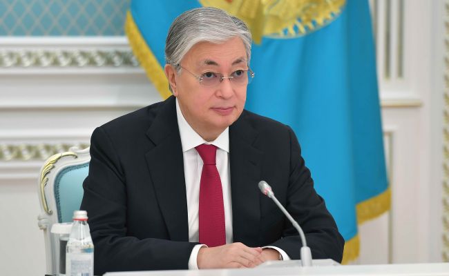 Мемлекет басшысы «Оқу мәдениетін дамыту және оқитын ұлт қалыптастыру шаралары туралы» Жарлыққа қол қойды
