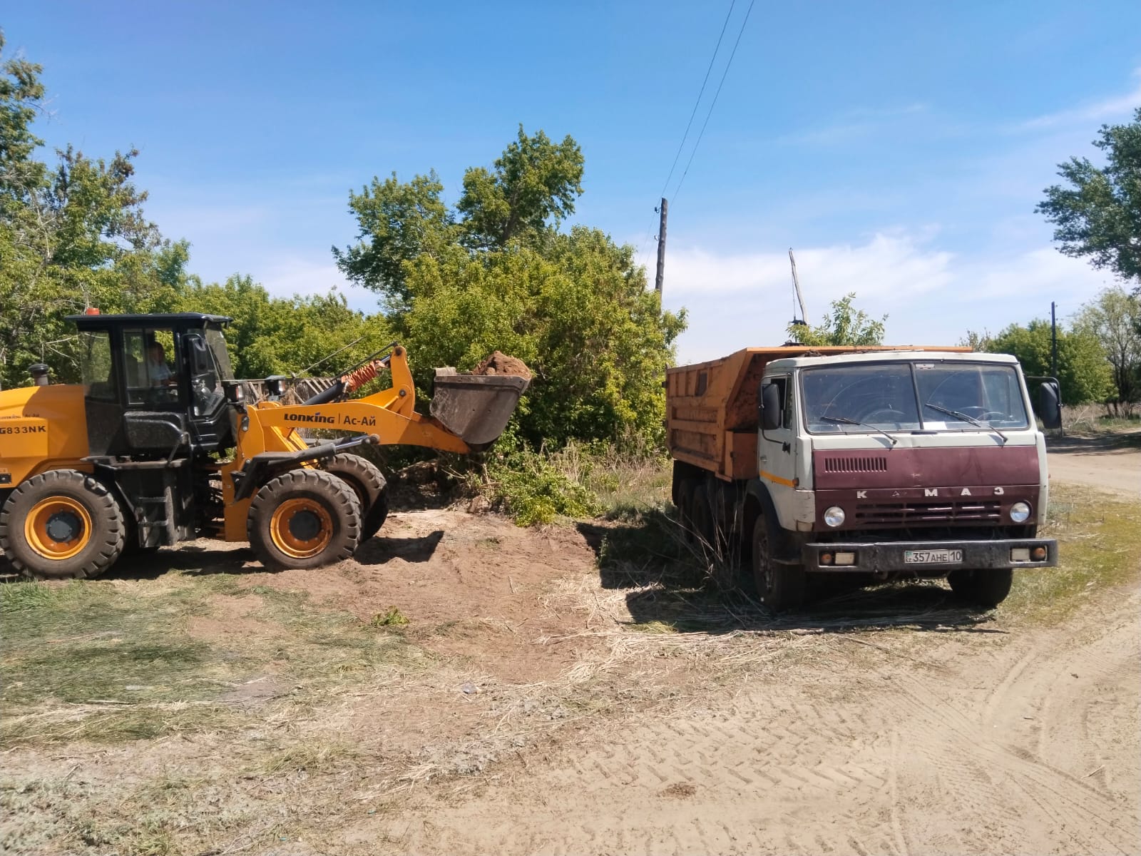 Соснов ауылын абаттандыру: ескі үйді бұзу