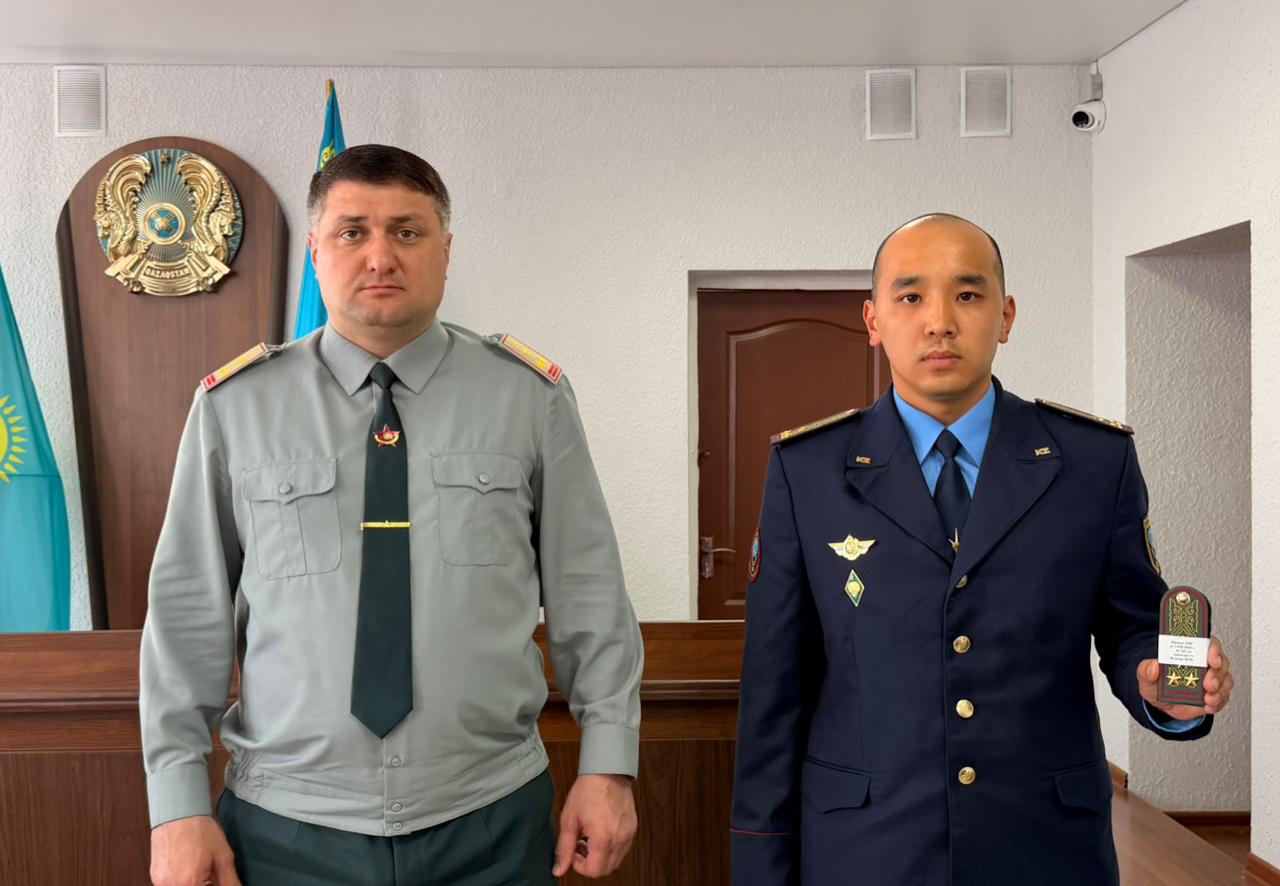 В ДЧС Костанайской области состоялась церемония присвоения очередных специальных званий сотрудникам органов гражданской защиты.