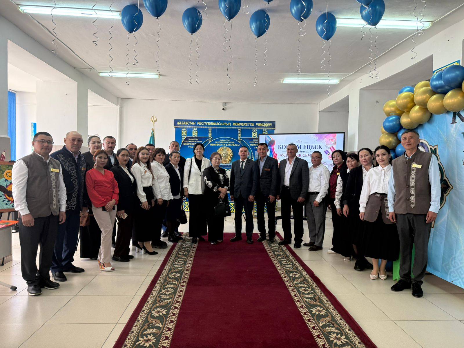 «Ұлттық құндылықтар мен заманауи өнер үндестігі» тақырыбында көркем еңбек пәні мұғалімдерінің аудандық тәжірибе алмасу семинары өтті