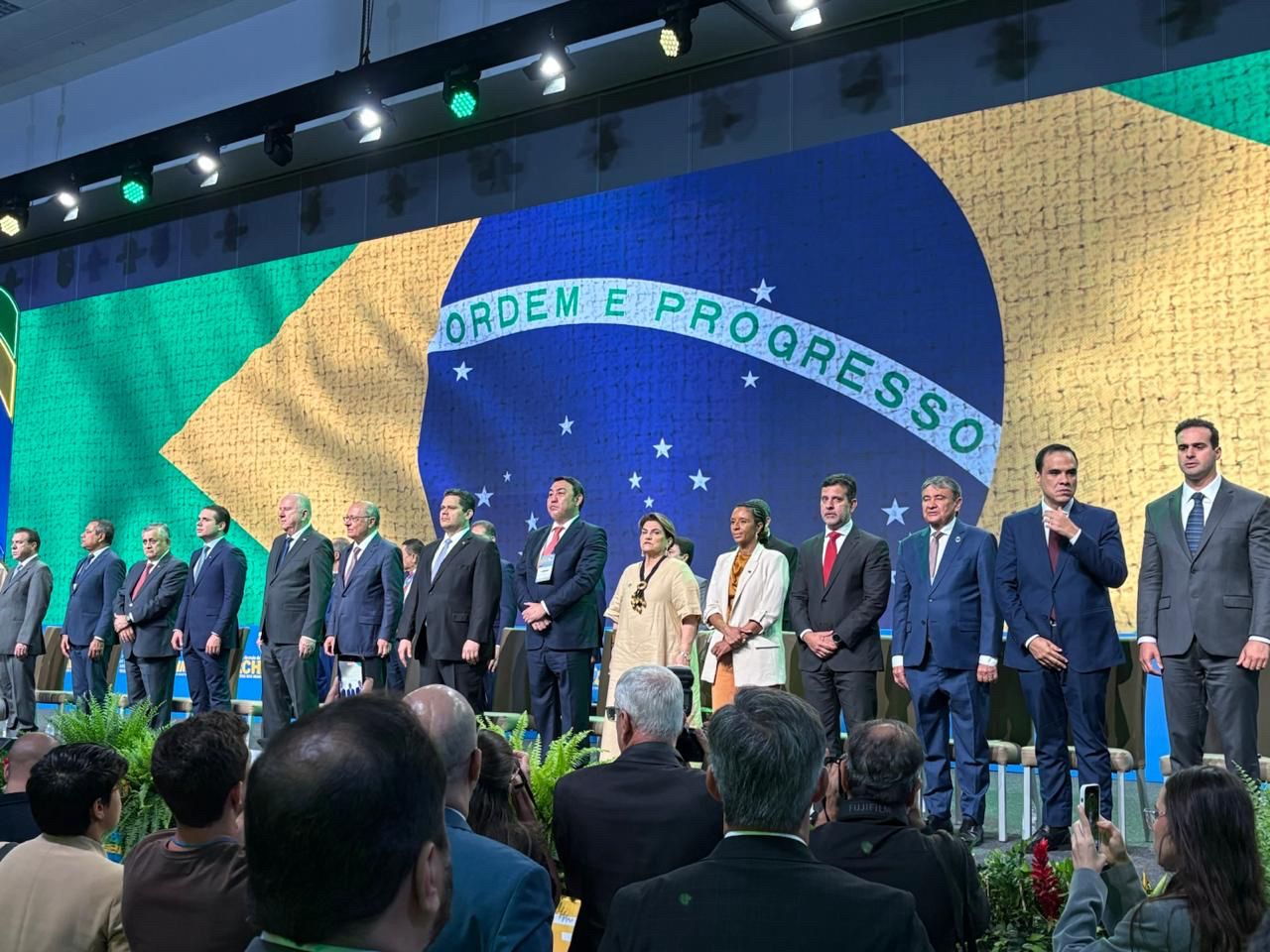 O Embaixador do Cazaquistão participou do Congresso de Municípios e Cidades do Brasil