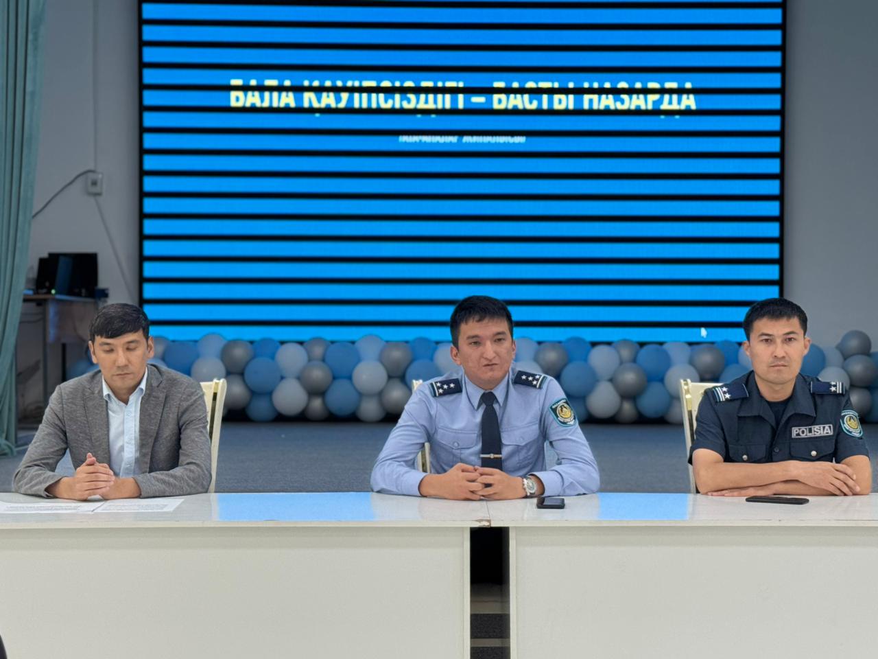 Қызылордалық полицейлер ата-аналармен профилактикалық кездесу өткізді