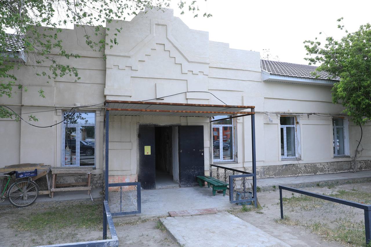 В Эмбе идет реконструкция железнодорожного вокзала