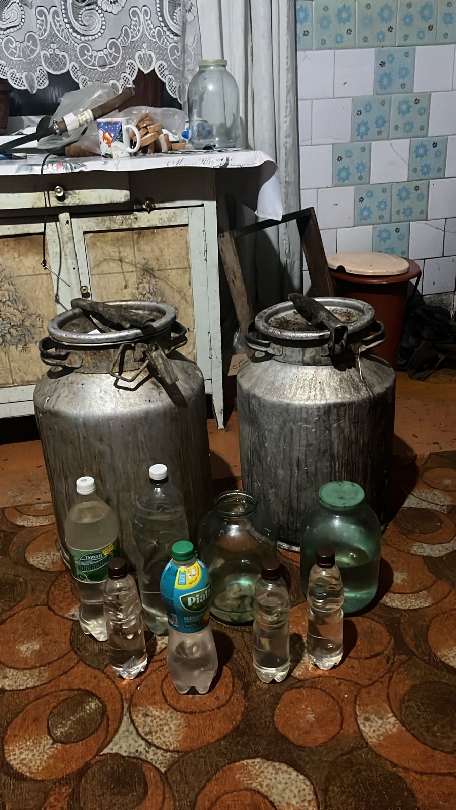 Почти 6 тысяч литров нелегального алкоголя изъяли полицейские в СКО с начала года
