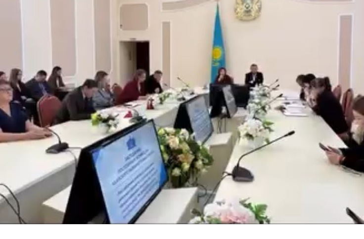 Сегодня, 19 мая 2026 года депутаты Абайского районного маслихата на совместном заседании постоянных комиссий рассмотрели отчеты об исполнении районного бюджета и бюджетов города районного значения, сел, поселков, сельских округов за 2025 год