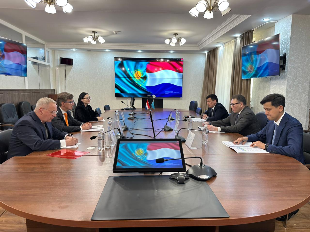 Казахстан и Нидерланды укрепляют торгово-экономическое сотрудничество