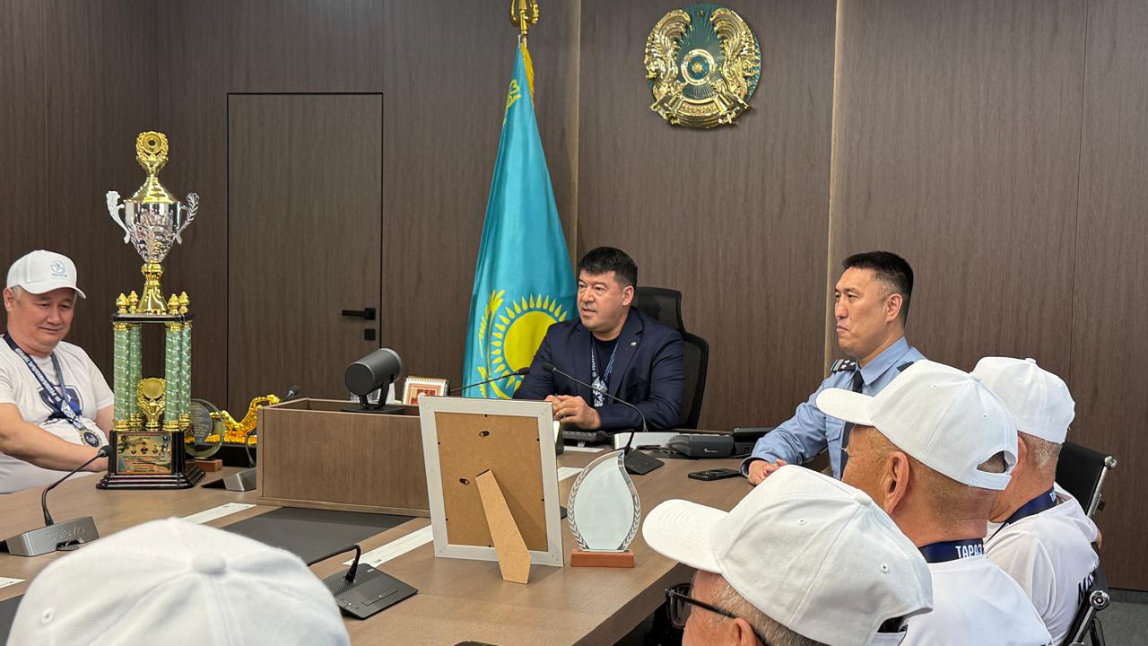 Мангистауские ветераны органов внутренних дел заняли второе место на республиканском турнире по мини-футболу