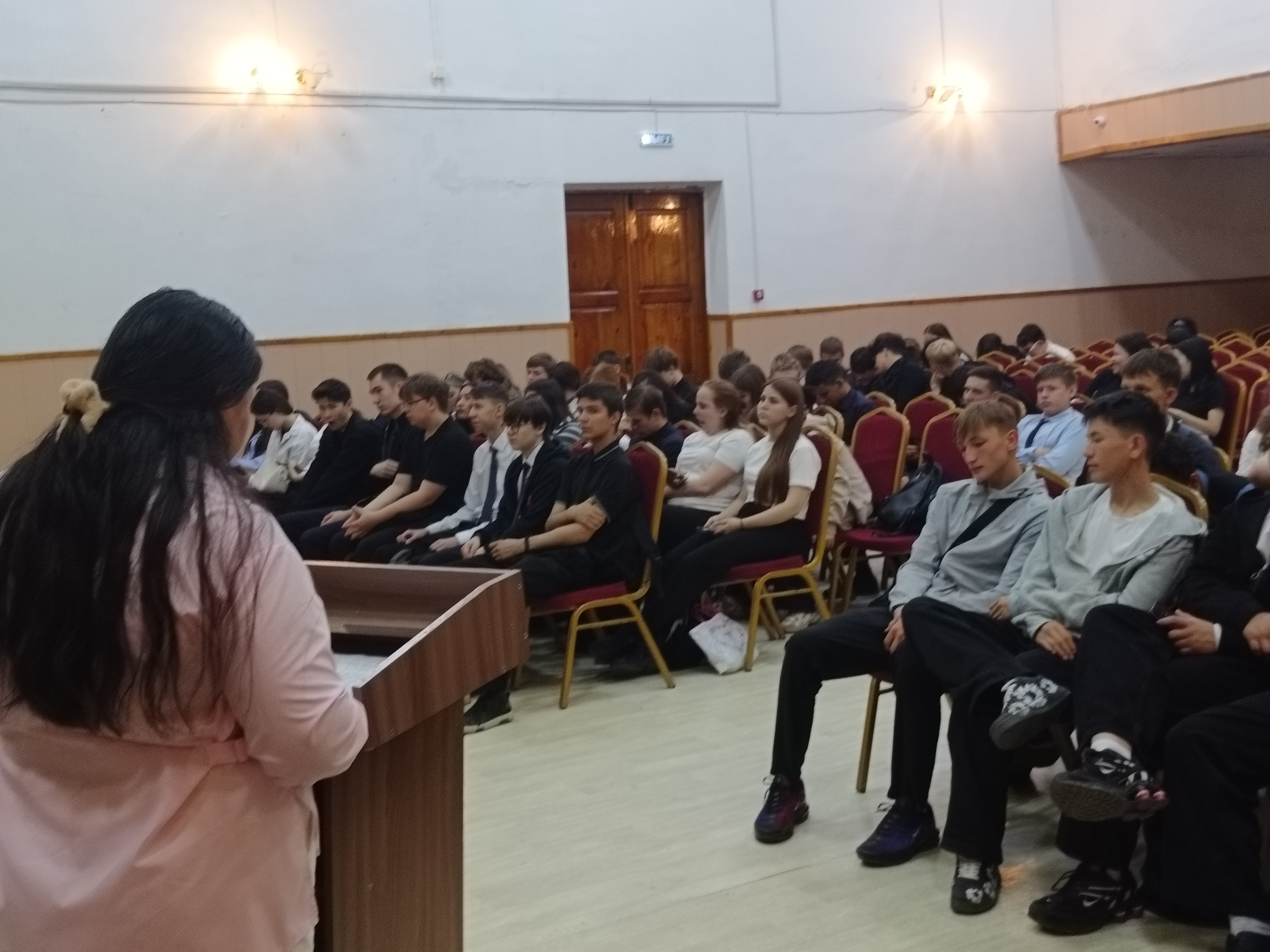 Архивист Лисаковского регионального государственного архива провела лекцию посвященная ко дню 55-летие города Лисаковска