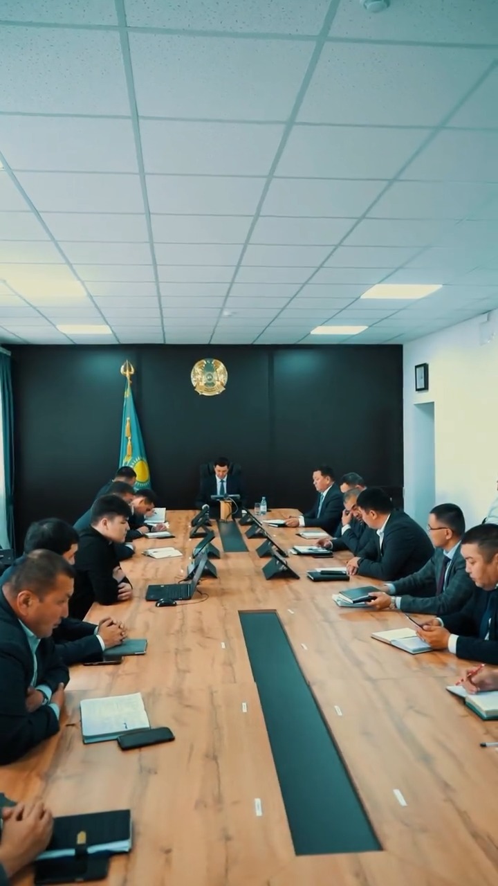 Под председательством акима Байганинского района Айбека Купенова прошло очередное аппаратное совещание.