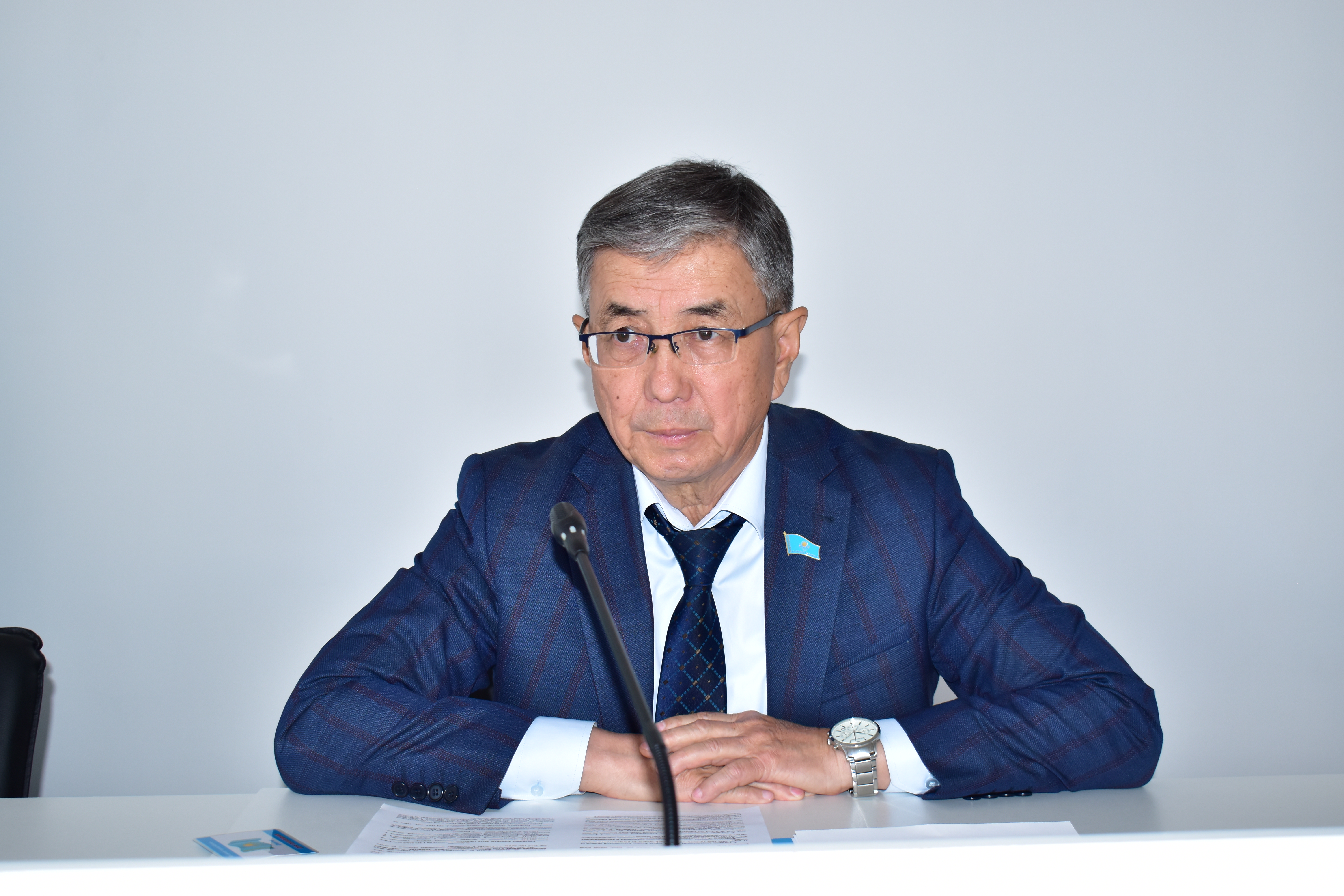 Қосшы қаласы мәслихатының тұрақты комиссияларының отырысы өтті