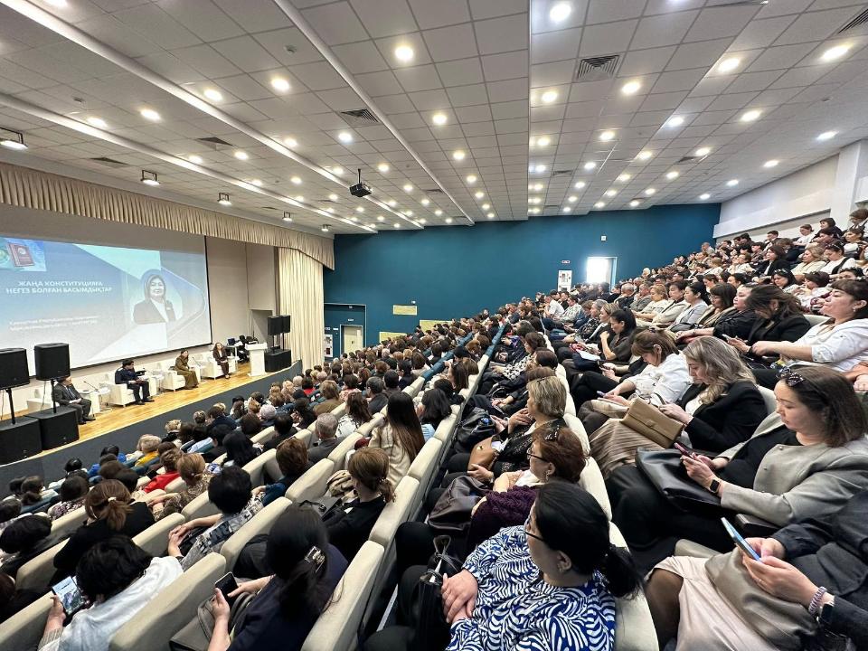 Продвижение конституционных принципов в системе образования как фактор повышения качества и правовой защищенности
