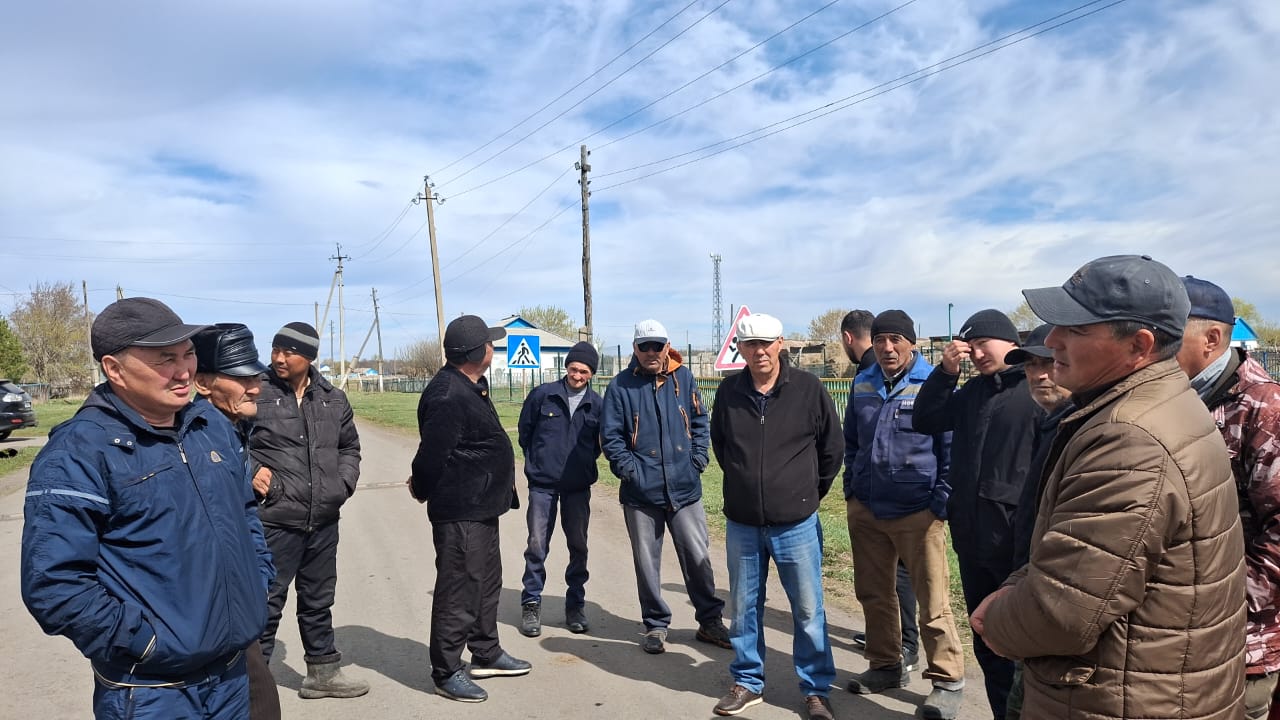 Регулярная встреча акима сельского округа в селе Даукара