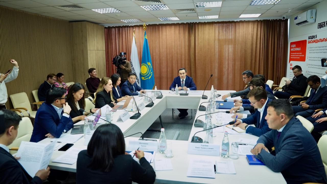 Білікті мамандар үшін жаһандық бәсеке: сарапшылар «Алтын визаның» әлеуетін жоғары бағалады