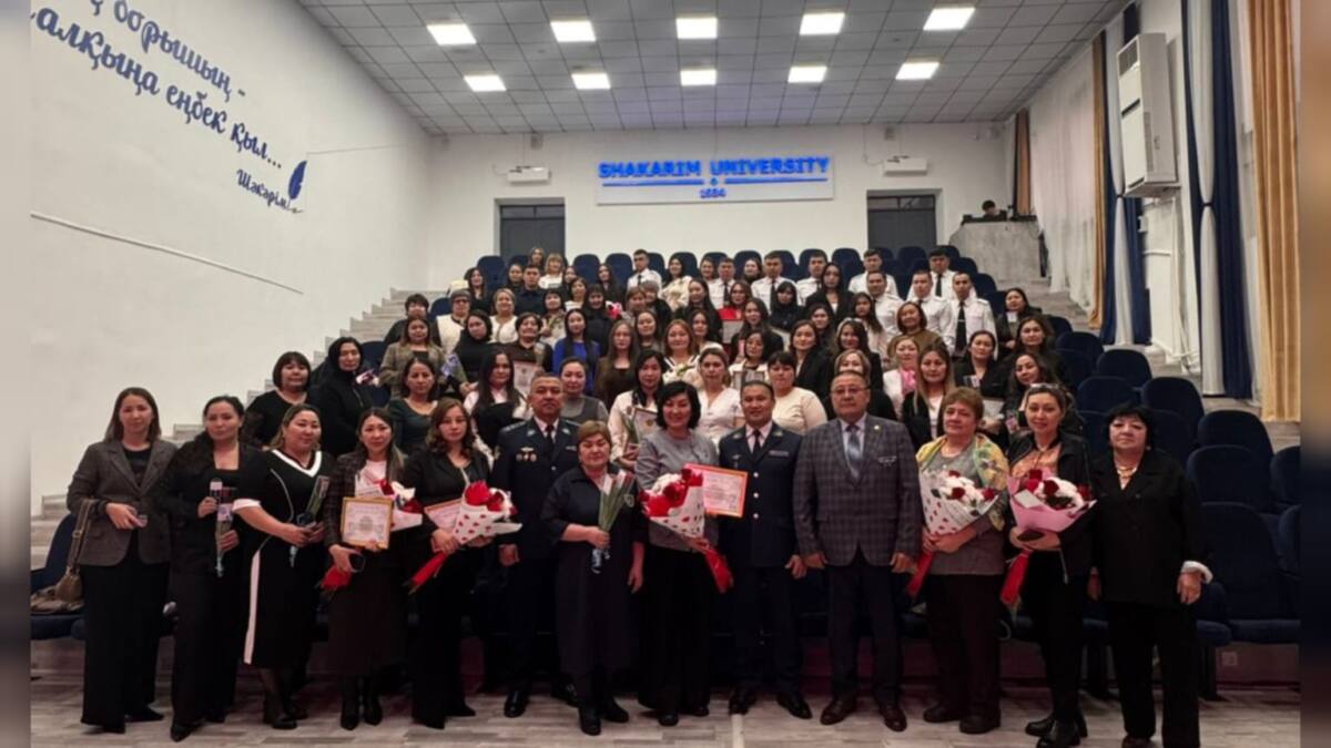 Женщин-сотрудниц УИС области Абай чествовали в преддверии 8 Марта.