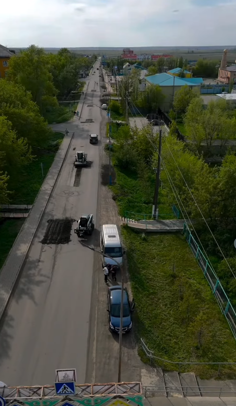 В селе Бадамша активно ведутся работы по ремонту дорог.