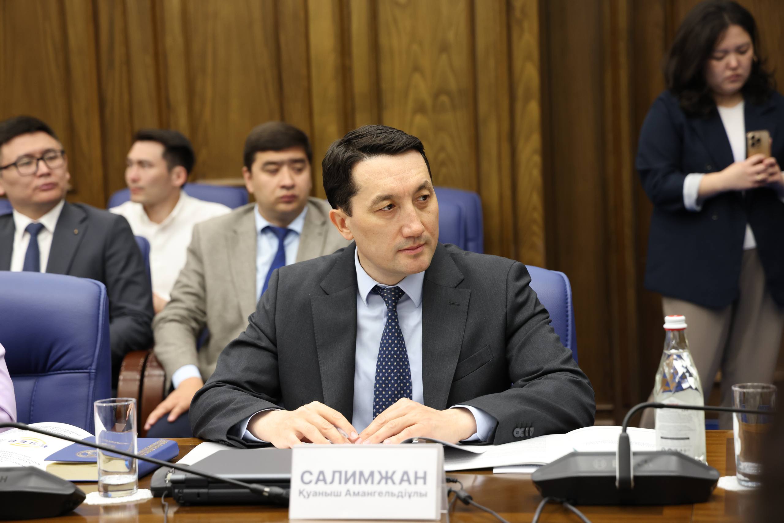 Уполномоченный по этике Аппарата Высшего Судебного Совета Куаныш Салимжан принял участие в работе Круглого стола на тему: «Инструменты регулирования конфликта интересов на государственной службе: международный опыт и перспективы совершенствания антикоррупционной политики в Казахстане»