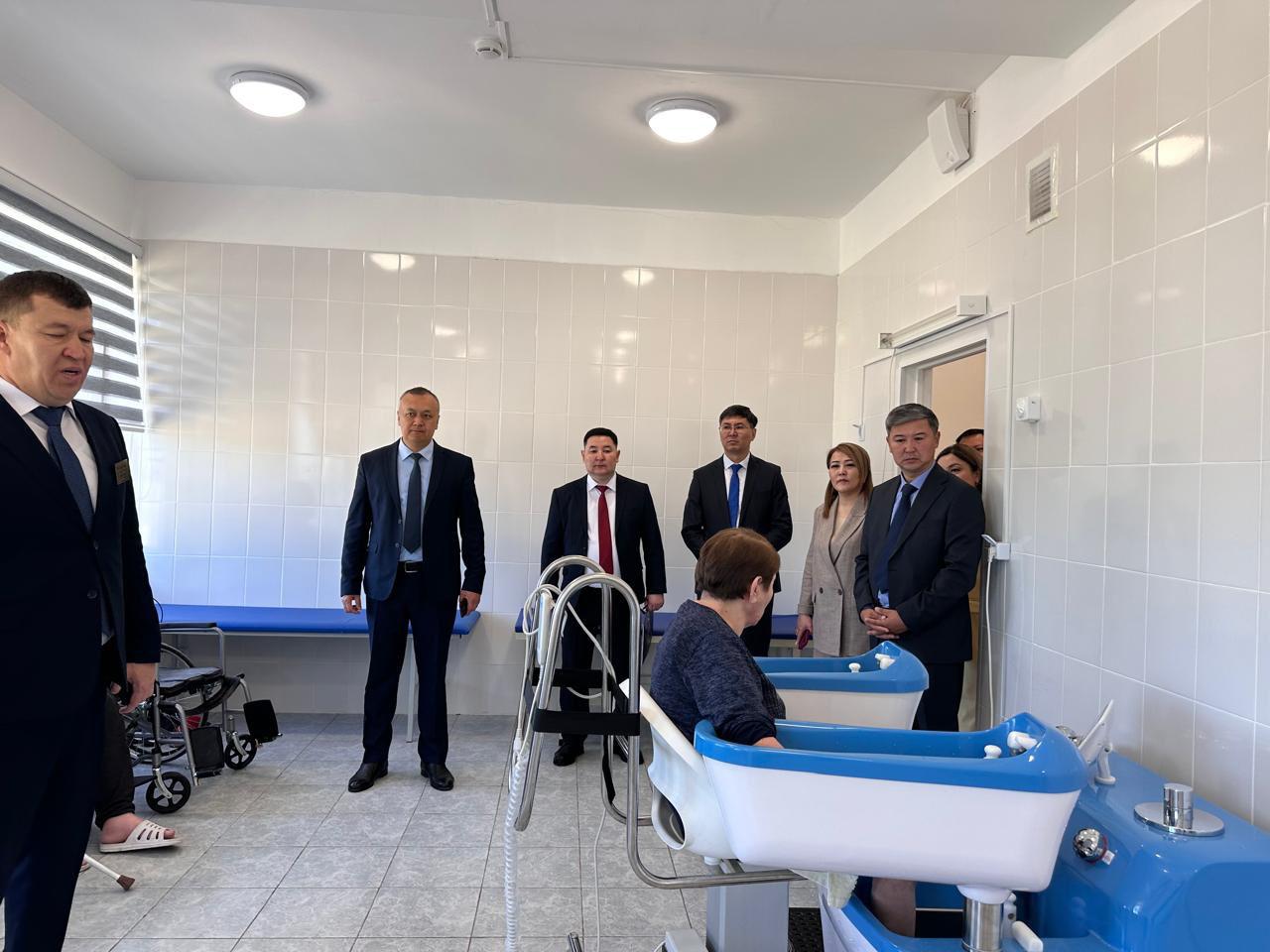 Руководители и специалисты Центров социального обслуживания «№1, №2, №3», «Қамқорлық» совершили рабочую поездку в Западно-Казахстанскую область