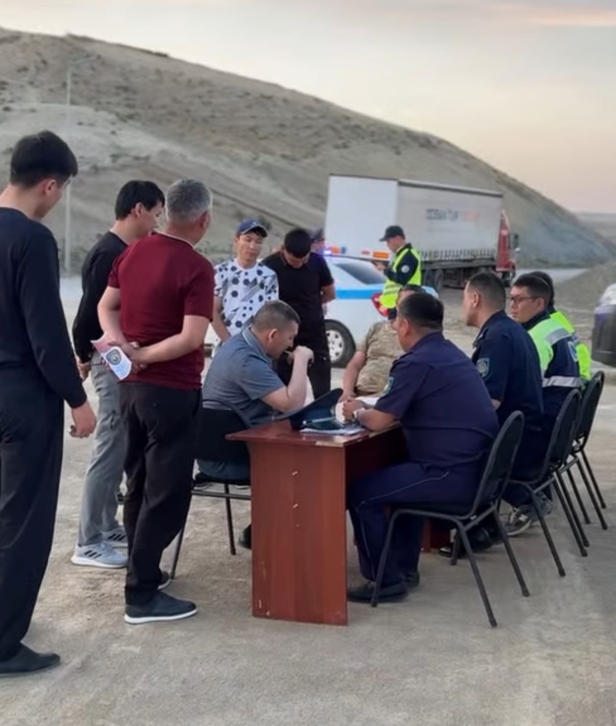 «Безопасная дорога»: в селе Жармыш проведена акция «Приём на дороге»