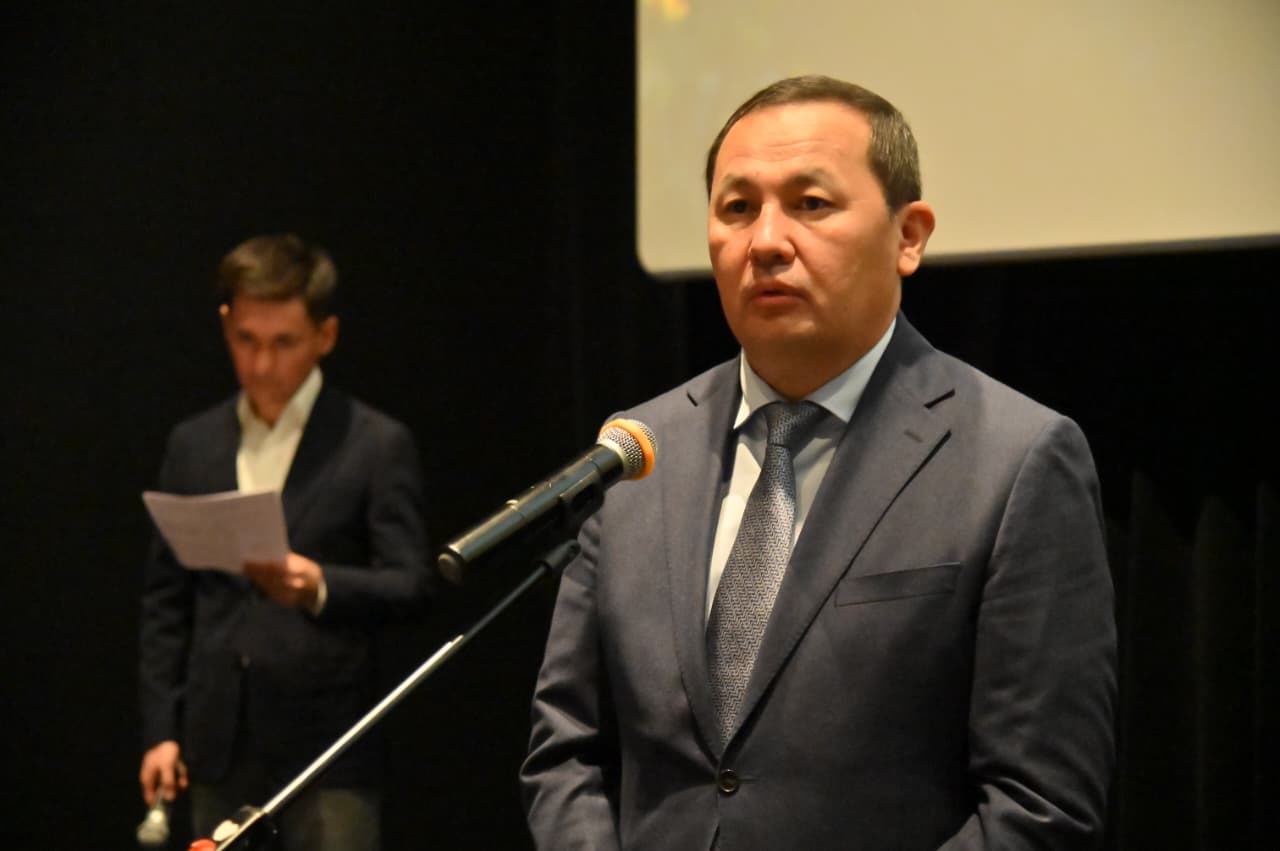 В ШЫМКЕНТЕ СОСТОЯЛСЯ ПОКАЗ РЕСПУБЛИКАНСКОГО КИНОЛЕКТОРИЯ «ИЗ ХРОНИКИ — В БУДУЩЕЕ»