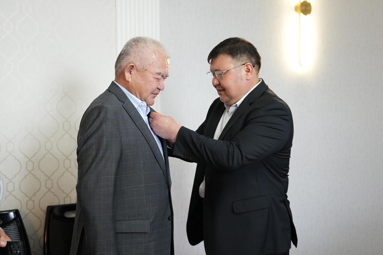 Қарсыбаев Арман Романұлы -  ардагерлерге құрмет көрсетті!!!