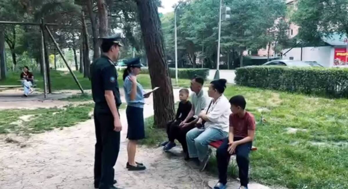 Жетісуда полицейлер тұрғындарды судағы қауіпсіздік ережелерін сақтауға шақырды