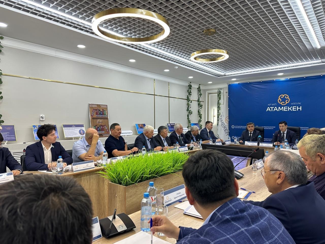 Азат Сұлтанов Қостанай облысы шаруаларымен кездесті