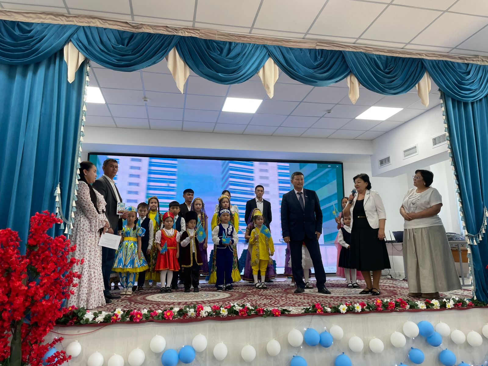 1 мамыр – Қазақстан халқының бірлігі күніне орай  Көктал-Арасан орта мектебі мерекелік іс-шара ұйымдастырды
