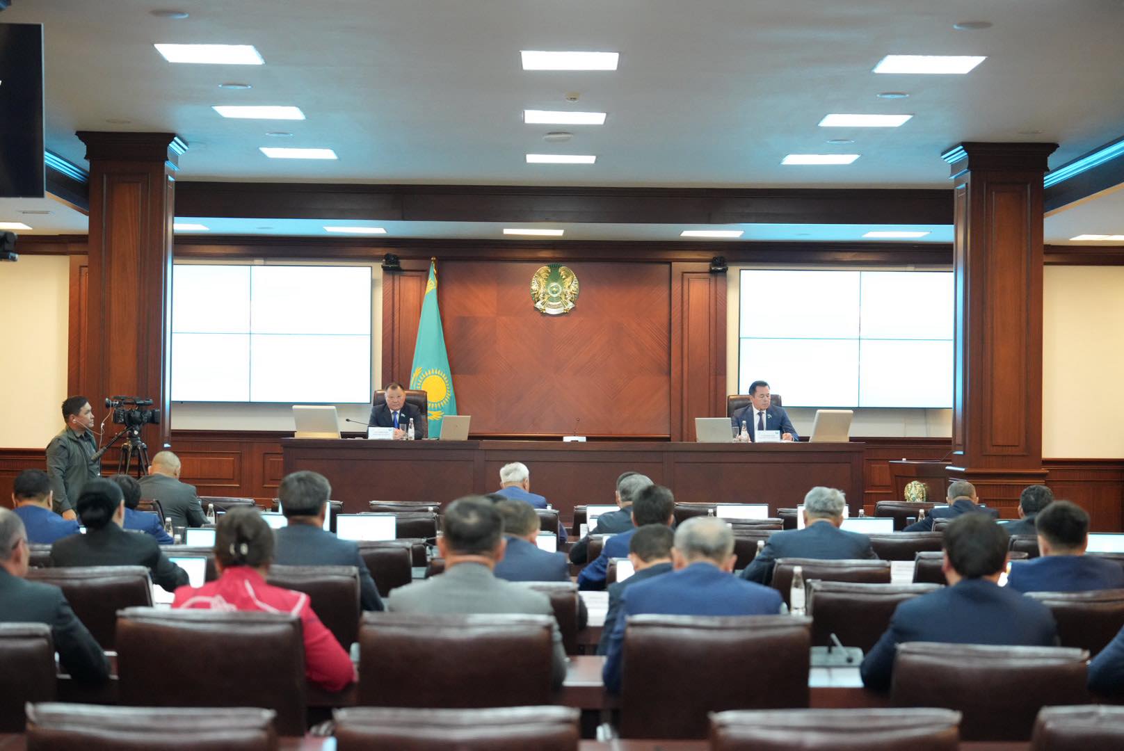 Облыстық мәслихаттың тұрақты комиссияларының бірлескен отырысы өтті