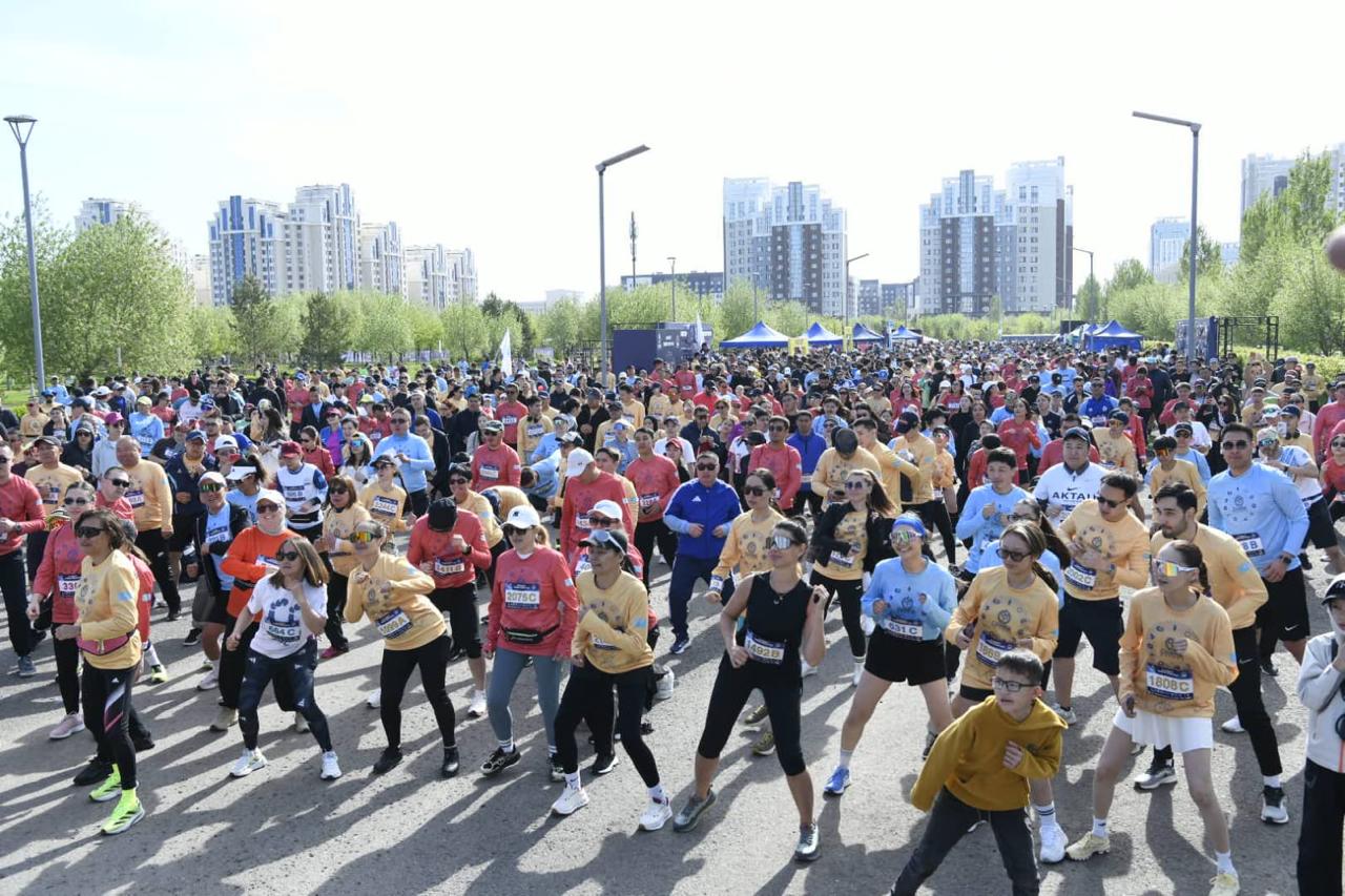 Charity Samruk Marathon: Астанада ауқымды қайырымдылық іс-шарасына мыңдаған адам қатысты
