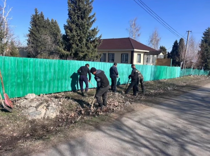 "Таза сенбі" акциясы өтуде.