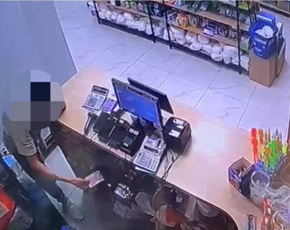 Көкшетауда тұрақты клиент балалар дүкенін ұрлап кетті