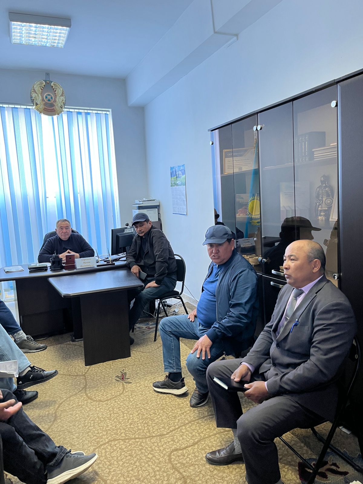 Дәнекер учаскесіндегі жер алқаптарының шаруа қожалық иелерінің қатысуымен егіс науқанына байланысты жиналыс өтті.