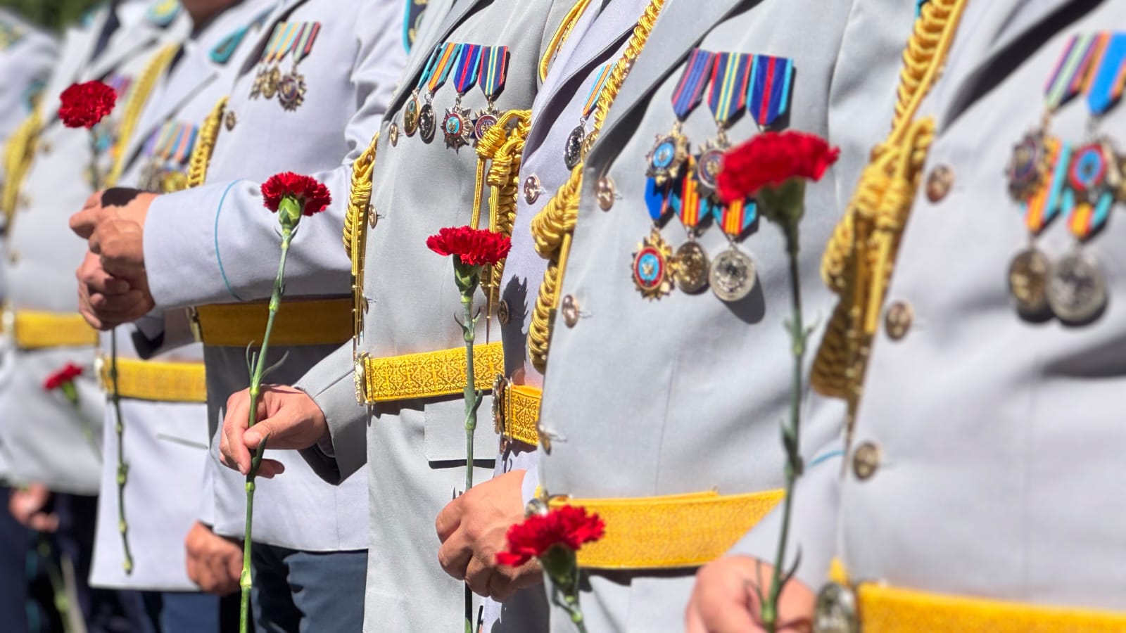 Память, честь и преемственность поколений: в области Жетісу прошли торжественные мероприятия ко Дню защитника Отечества и Дню Великой Победы