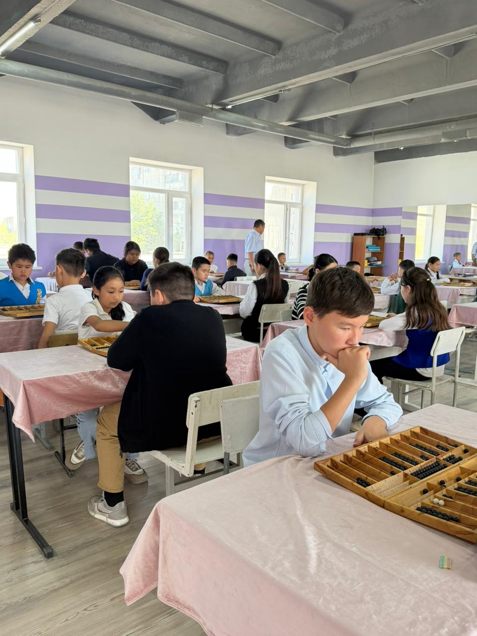 В Семее прошел городской чемпионат по тоғызқұмалақ среди возрастных категорий 9, 11, 13 лет (классика, рапид и блиц) под лозунгом «Спорт против терроризма и экстремизма»