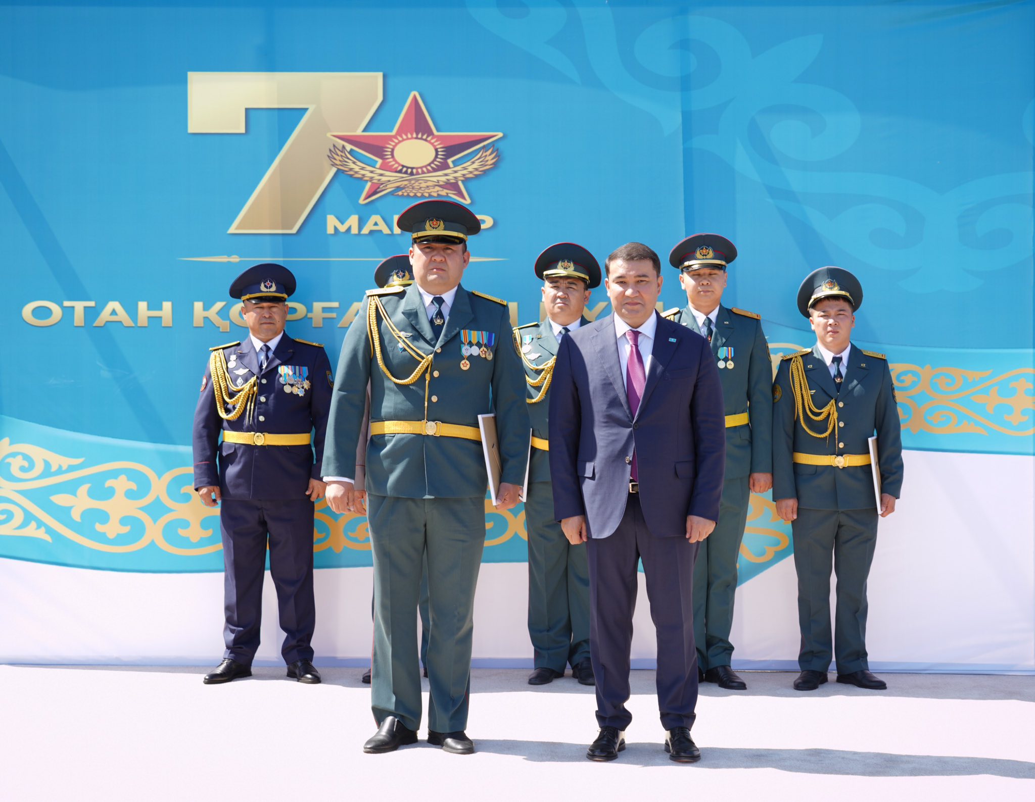 ТҮРКІСТАНДА ОТАН ҚОРҒАУШЫЛАР КҮНІНЕ АРНАЛҒАН ПАТРИОТТЫҚ ІС-ШАРА ӨТТІ