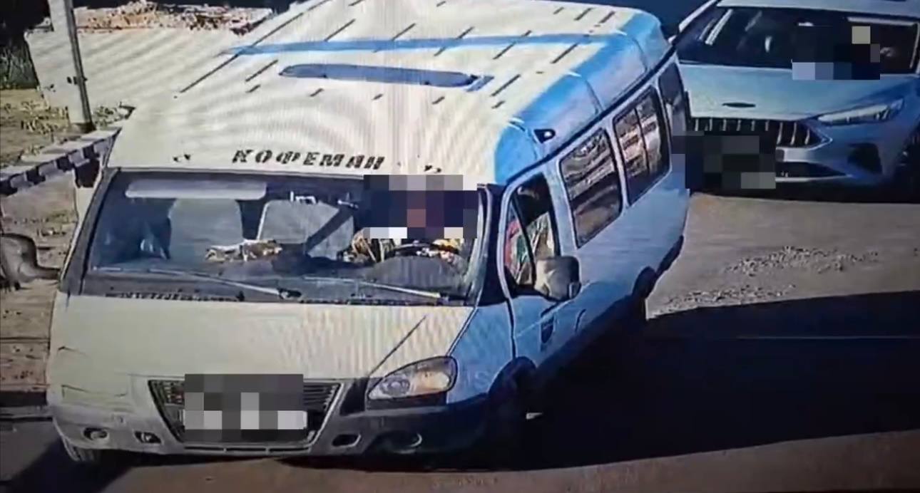 Абай облысында бағдаршамның қызыл түсіне өткен 10 мыңнан астам жүргізушінің жолы кесілді.