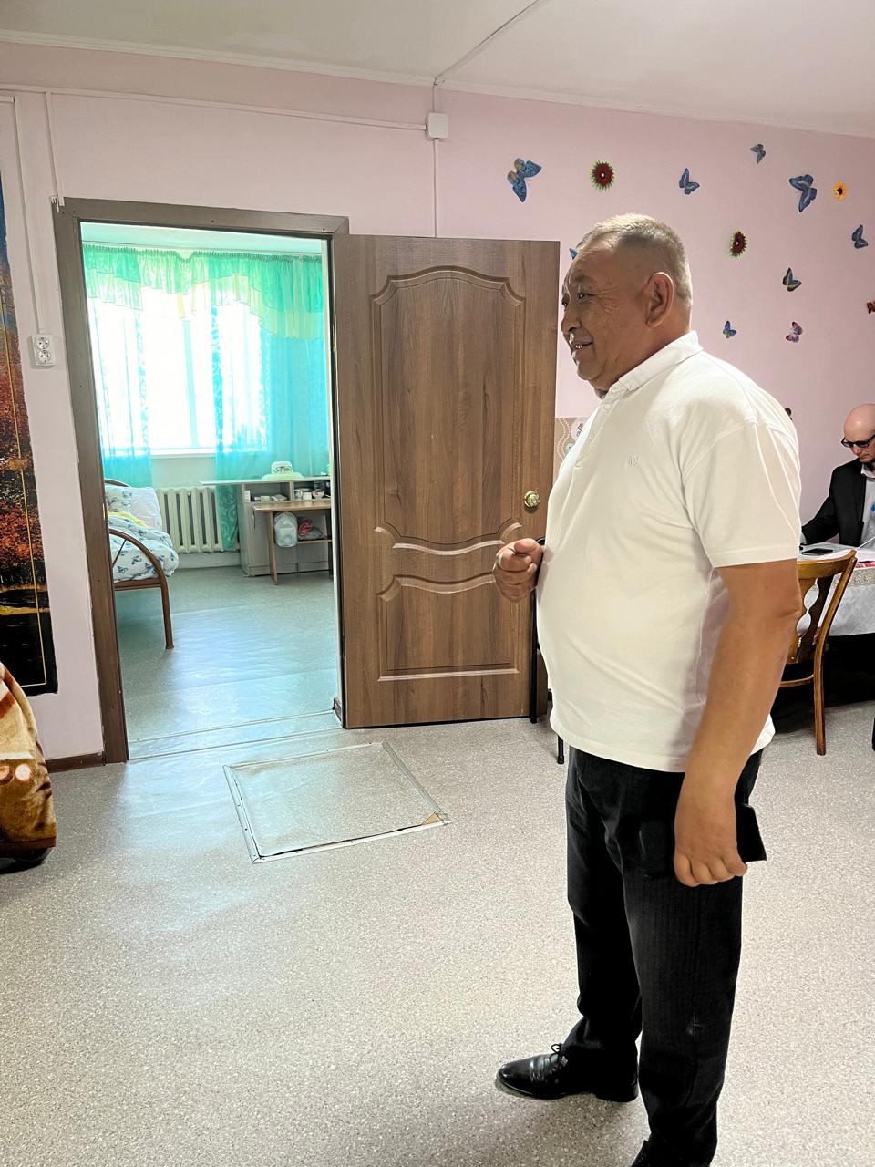 Парыгино ауылдық округінің әкімі Г. А. Төлеков келе жатқан Жеңіс Күнімен құттықтау!