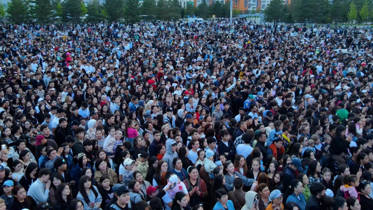 Астанада Отан қорғаушылар күні ауқымды Open Air концертімен аяқталды